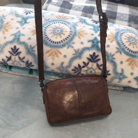 Frye Melissa Camera Crossbody Bag Cognac. RARE to find - Picture 8 of 16